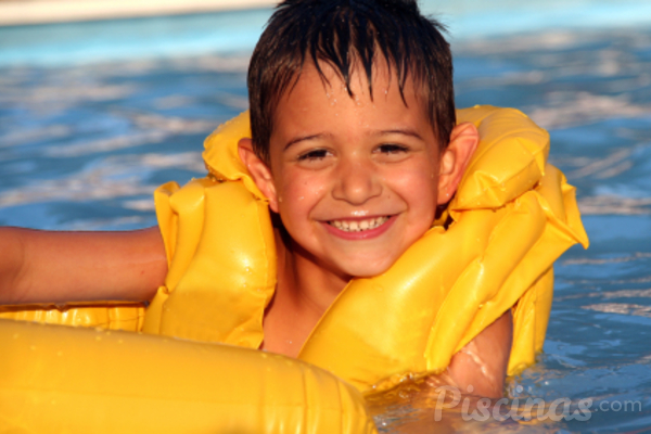 Seguridad en piscinas públicas y privadas