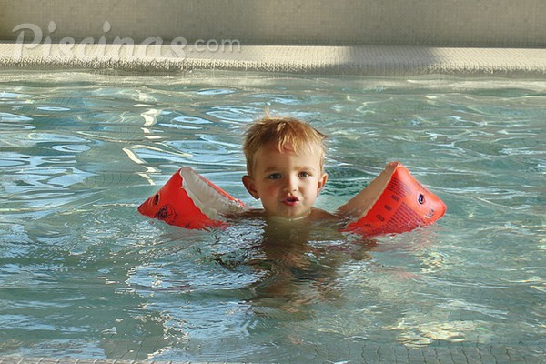 ¿Cómo prevenir la infección de oído en piscinas?