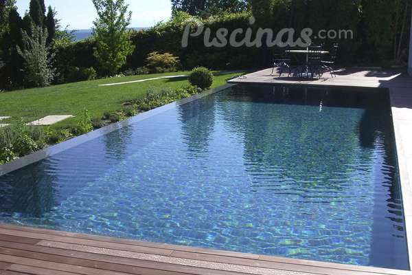 ¡Climatiza tu piscina utilizando la energía solar!