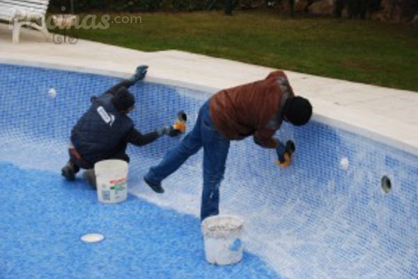 Borada para el mantenimiento de piscinas de cara al verano