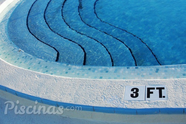 Conceptos básicos para calcular el volumen de la piscina y la dureza del agua