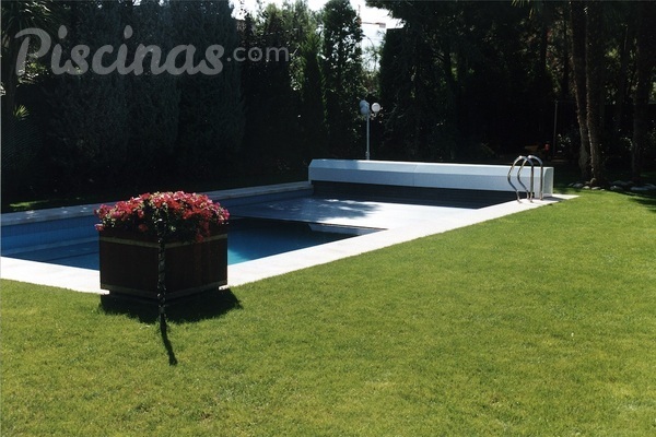 ​Fases básicas de construcción de una piscina de obra:​