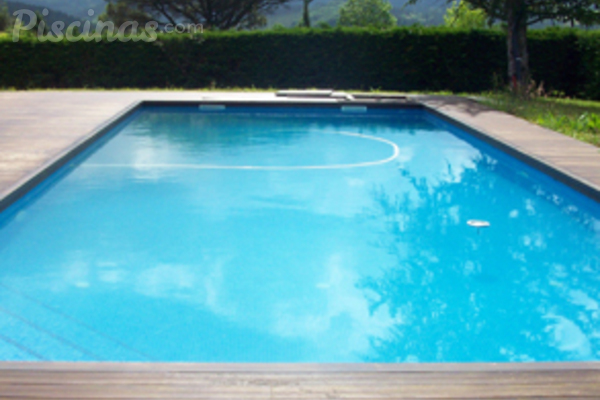 Cómo ampliar las prestaciones de una piscina con soluciones domóticas