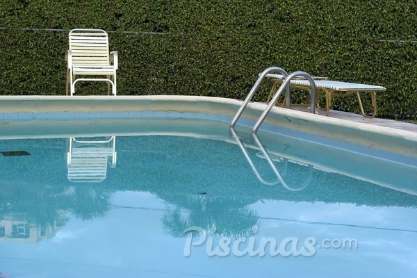 ¿Cómo saber el volumen de agua que necesitamos para llenar la piscina?