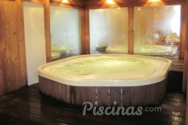 ¿Cómo se hace el mantenimiento de un jacuzzi?