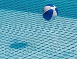 ¿Qué es una piscina con suelo móvil?