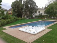 Piscina con spa