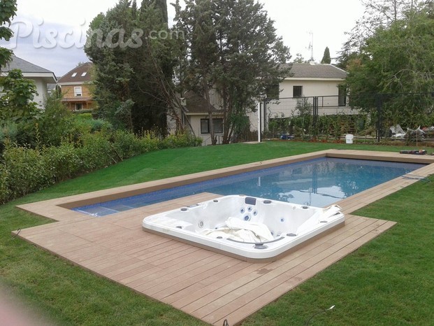 Piscina con spa