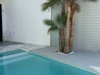 Construcción de piscina y entorno