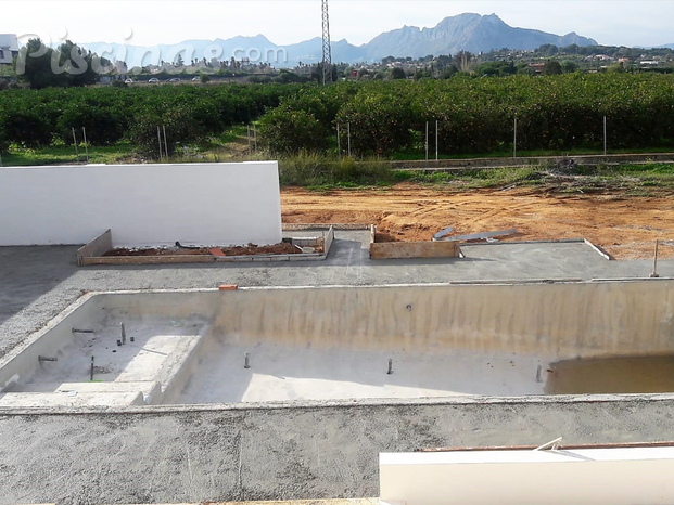 Construcción de la piscina.jpg