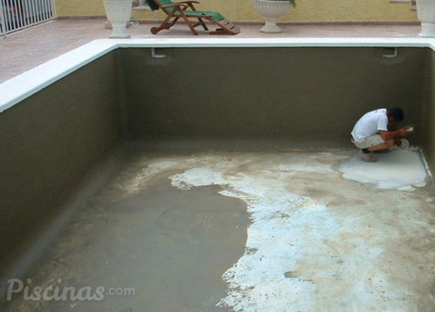  interior piscina