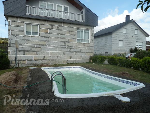 Piscina 6m x 3m en construcción en Verin