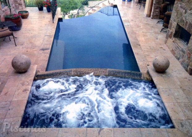 Piscina con Jacuzzi