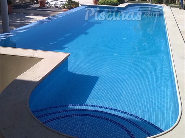 Piscina en Bendinat a nuestro cargo