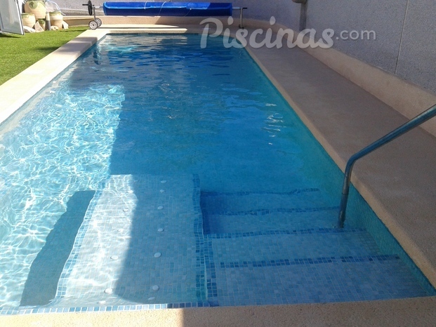 Piscina de obra con cama de Jacuzzi