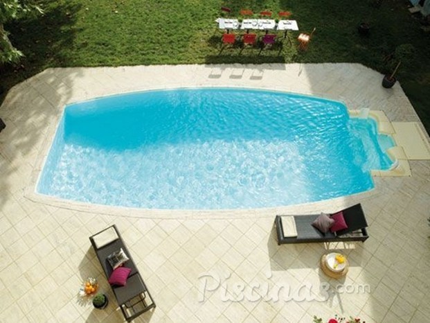 piscinaovoidal_1.jpg