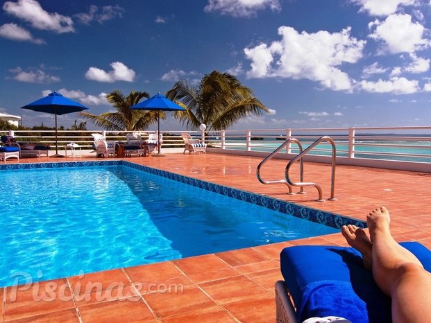 Limpieza de piscinas comunitarias Javea