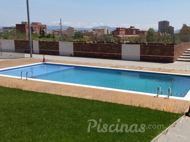 Piscina comunitaria Sabadell