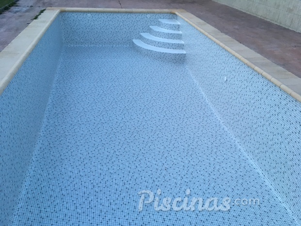 REHABILITACIÓN PISCINA MOSAICO GRIS