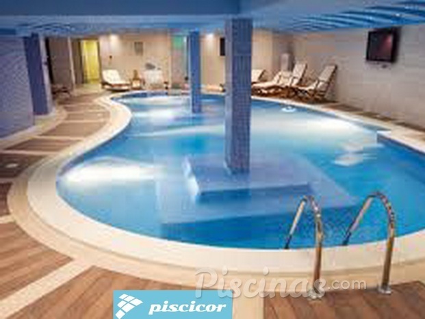 Piscina interior climatizada en cordoba