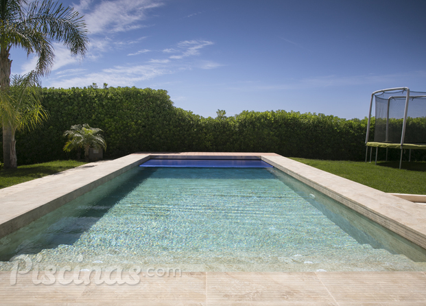 Piscina privada revestimiento cerámico