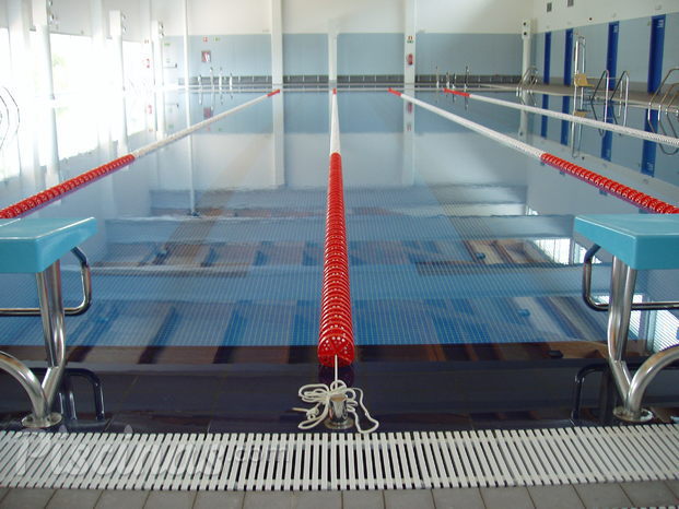 Piscina pública de competición