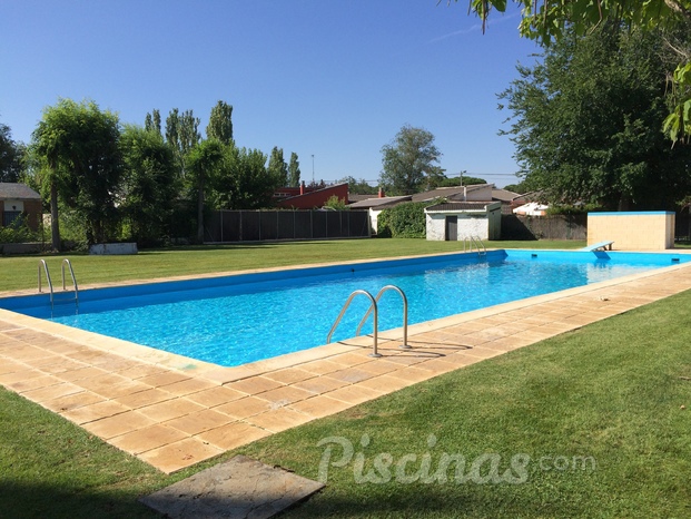 Mantenimiento de piscina en Viana de Cega
