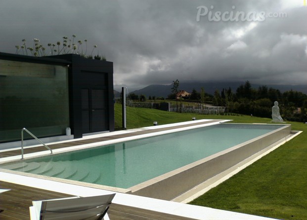 Piscina en somo boo