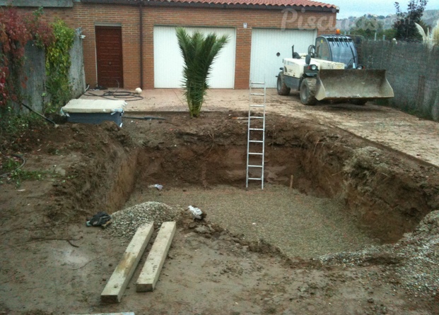 Piscina en construcción