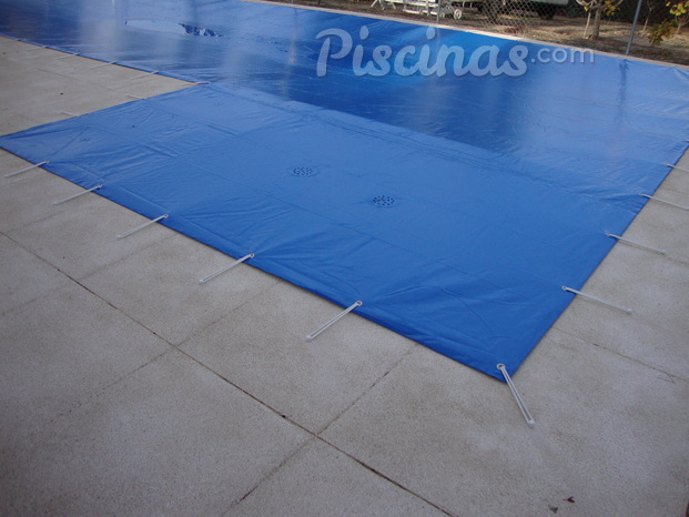 Cobertores de piscinas. Solares, térmicos y de protección.