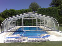 Piscina con cubierta