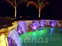 Iluminación de piscinas