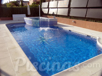 Piscina y jacuzzi