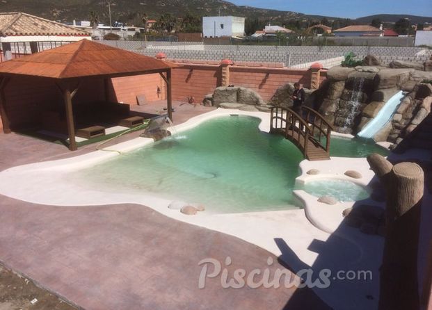 Piscinas de arena y tematización rocas