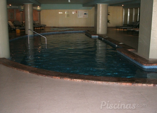 PISCINA CLIMATIZADA