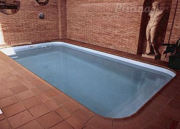 Piscina compacta