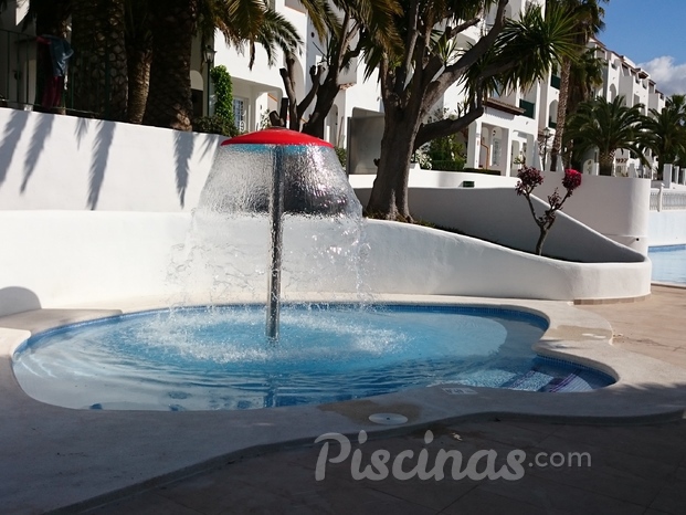 Piscina de juego infantil 