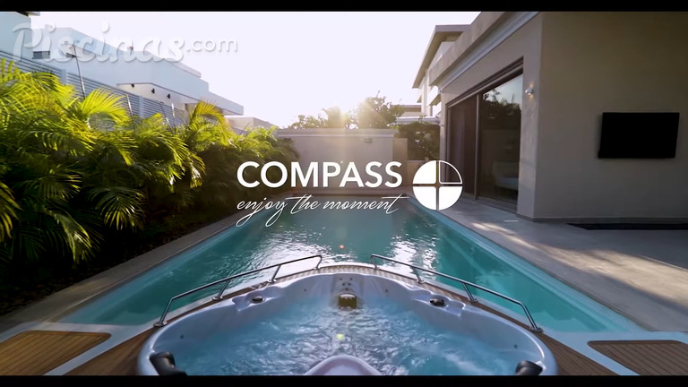 Compass Enjoy the moment